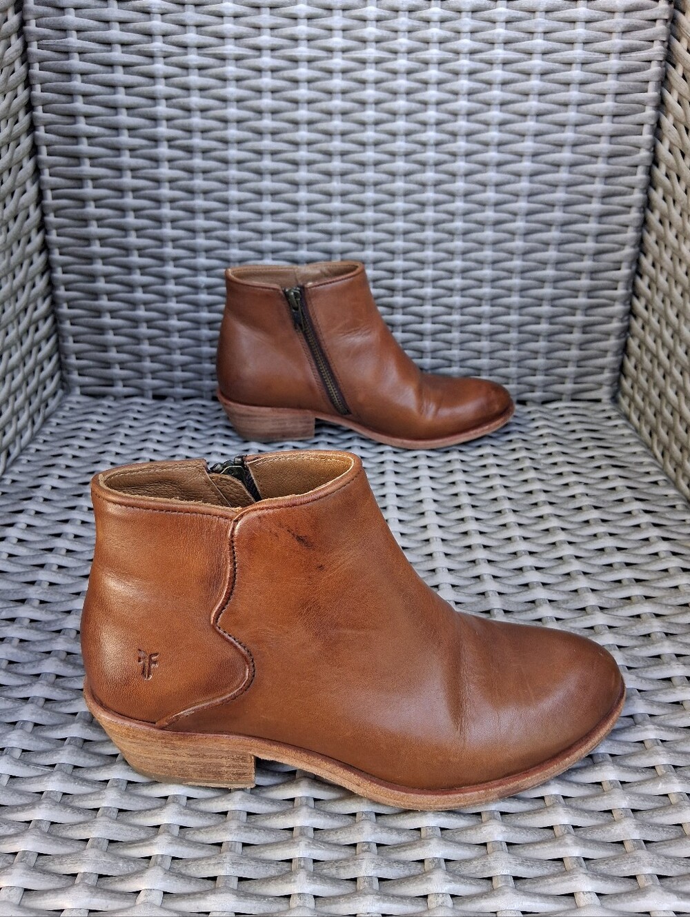 Frye Carson Piping Leather Boots
